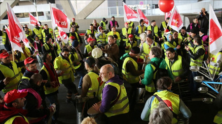 Almanyada toplu ulaşımda grev alarmı