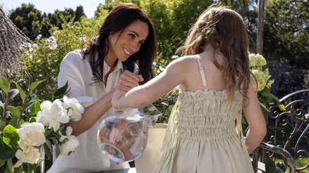 Bitmeyen kaprisleriyle herkesi yıldırdı, anlaşmaları elinden kaçırdı… Şimdi küçük kızını kendi reklamı için kullanıyor