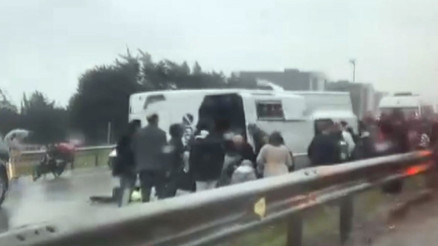 E-5te midibüs devrildi 1 ölü 9 yaralı