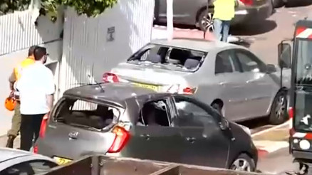 İran füzesi Tel Avive düştü İşte vurulan o nokta