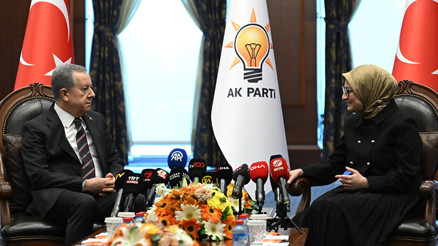 AK Parti Genel Merkezinde bayramlaşma