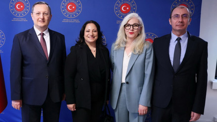 Berlin’de birliktelik ve dayanışma sergilendi