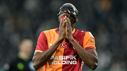 Victor Osimhen, Galatasaray camiasının endişeyle beklediği haberi açıkladı: Ameliyat olacağım