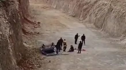 Şanlıurfada otomobil, 8 metreden uçtu: 1 kişi hayatını kaybetti