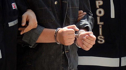 İBBye yönelik Yolsuzluk davasının duruşmasına sahte basın kartıyla giren şüpheli tutuklandı