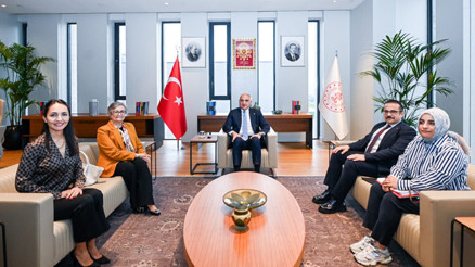 Kütüphaneler için güç birliği Bakan Ersoy’dan yeni nesil model vurgusu Kütüphaneler için güç birliği Bakan Ersoy’dan yeni nesil model vurgusu