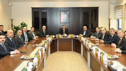 İçişleri Bakanı Çiftçi, şeker fabrikasını ziyaret etti
