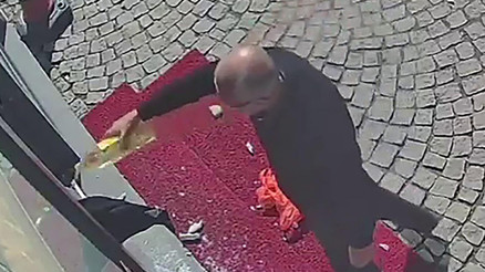 Bunu yapan bir eczacı Ayçiçek yağı ile dehşet saçacaktı, yoldan geçen vatandaşın uyarısı durdurdu
