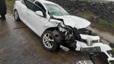 Şanlıurfa’da feci kaza İki otomobil kafa kafaya çarpıştı: 8 yaralı
