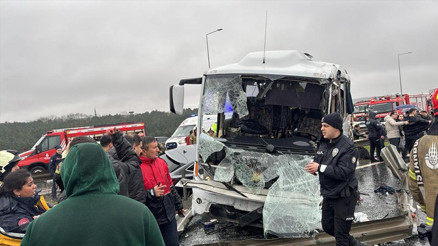 Son dakika: Kuzey Marmara Otoyolunda zincirleme trafik kazası Ölü ve yaralı var mı İstanbul trafik yoğunluğu 30 Mart 2026
