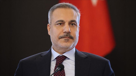 Dışişleri Bakanı Fidandan telefon diplomasisi