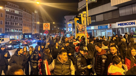 Avrupalı Türkler sokaklara döküldü