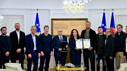 Kosova Milli Takımına devlet nişanı
