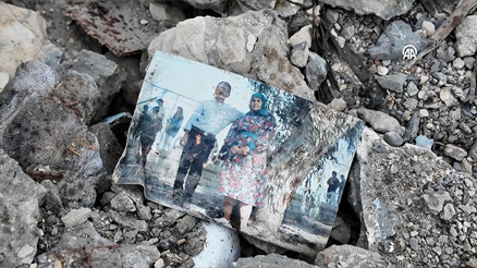 İsrail ordusunun Lübnanın güneyine düzenlediği saldırıda aynı aileden 4 kişi öldü