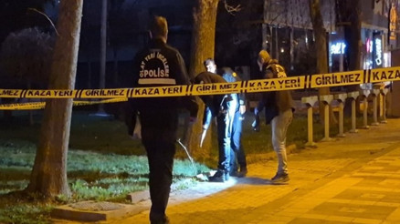 Tartışma kavga döndü, arkadaşını silahla vurdu