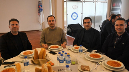 Sanayi sitesinde kuru fasulye günü