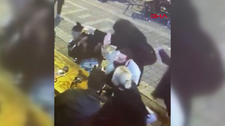 Kadıköyde üzerine kolonya döktüğü kadını yakan sanık hakim karşısında Kadıköyde üzerine kolonya döktüğü kadını yakan sanık hakim karşısında