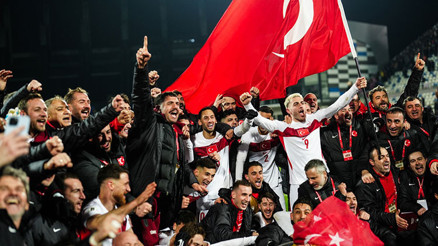 Efsanelerden A Milli Takıma büyük destek: Canıgönülden destekleyeceğiz