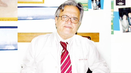 Bu dünyadan bir Prof. Dr. Hüsrev Hatemi geçti: Güzel yaşadı, güzel yazdı