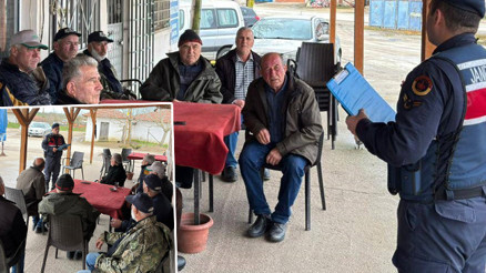 Jandarma köy köy dolaşıp uyardı: Dikkatli ve tedbirli olun