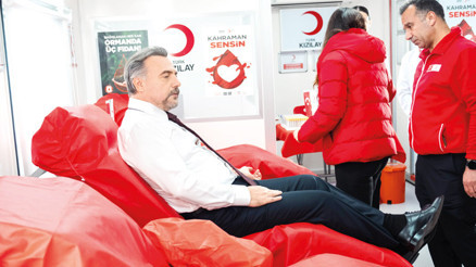 Yeğeniyle Kızılay’da