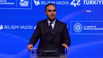 Bakan Kacır: Bugün 23 yıl öncesine göre bambaşka bir Türkiye var