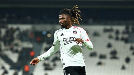Beşiktaşta Fenerbahçe derbisi öncesi El Bilal Toure gelişmesi