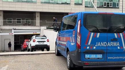 Tanju Özcan ve yardımcısı tutuklanmıştı | Bolu Belediyesi soruşturmasında 3 kişi adliyeye sevk edildi