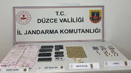 4 kişi tarihi eser diyerek 202 sahte altını 560 bin liraya sattılar