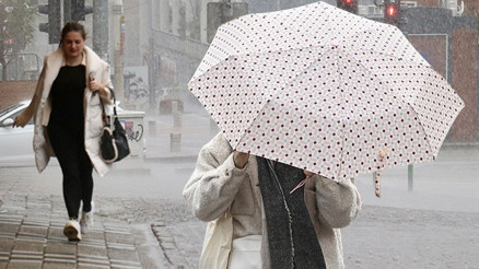 Gök gürültülü sağanak geliyor: Meteoroloji saat verdi Balkanlar üzerinden geliyor: Kuvvetli başlıyor | 72 ilde yağışlar etkili olacak