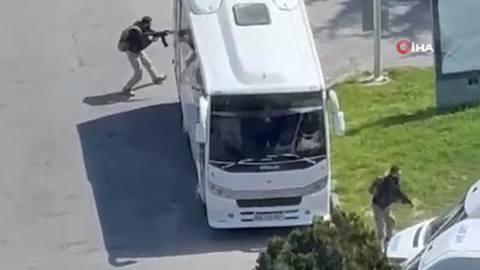 Kahraman polis, teröristleri tek tek avladı