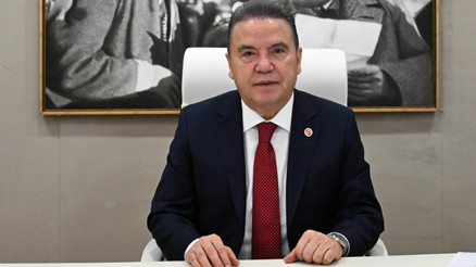 Antalyada belediye şirketi üzerinden zimmet iddiası: Muhittin Böcek hakkında tutuklama kararı