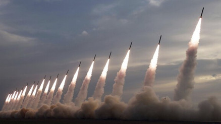 Kuzey Kore çok sayıda balistik füze ateşledi
