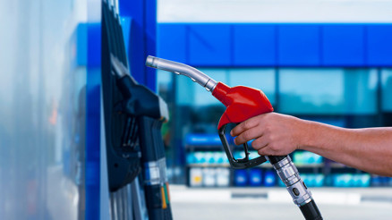 Hükümete göre ateşkes akaryakıt fiyatlarını hemen düşürmez