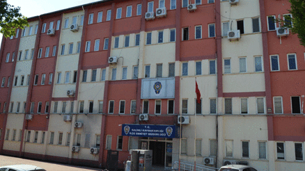 Manisada fuhuş operasyonu Yabancı uyruklu 2 kadın sınır dışı edildi