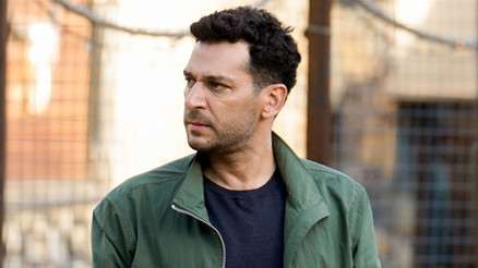 Murat Yıldırıma övgü: Oynamıyor adeta yaşıyor