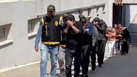 Masaj salonlarına fuhuş baskını: 9 kadın kurtarıldı