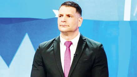 Slovenler Trump’a özendi ‘NATO’dan çıkmayı oylayabiliriz’