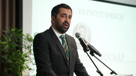 İskoçya eski başbakanı IGMG akademisinde gençlerle buluştu