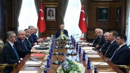 Cumhurbaşkanlığı Yüksek İstişare Kurulu sona erdi Yazılı açıklama Terörsüz Türkiye ve ateşkes vurgusu Cumhurbaşkanlığı Yüksek İstişare Kurulu sona erdi Yazılı açıklama Terörsüz Türkiye ve ateşkes vurgusu