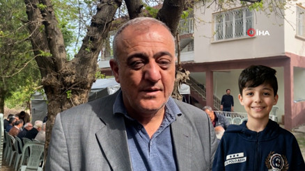 Baba Yeşil: Rahmetli olan öğretmenini, özellikle matematik öğretmenini çok seviyordu