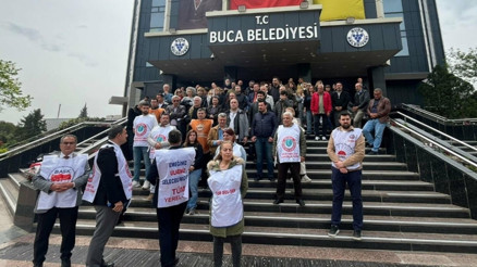 İzmir-Buca Belediyesinde memurlar iş bırakma eyleminde