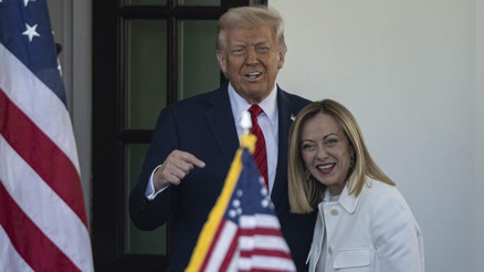 Trump ve Meloni’nin arasına kara kedi girdi