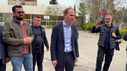 Şanlıurfa Siverekte müdür yardımcısına bıçaklı saldırı girişimi Şanlıurfa Siverekte müdür yardımcısına bıçaklı saldırı girişimi