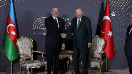 Cumhurbaşkanı Erdoğan, Azerbaycan Cumhurbaşkanı Aliyev ile görüştü