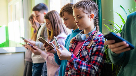 Sosyal medya yaş sınırı önerisi 13 oldu