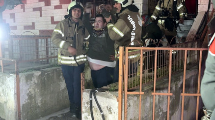 Avcılarda korkutan yangın Mahsur kalan 20 kişi kurtarıldı