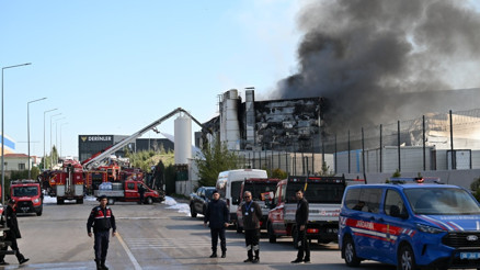 Ankarada boya fabrikasında yangın Kayıp işçinin cansız bedeni bulundu