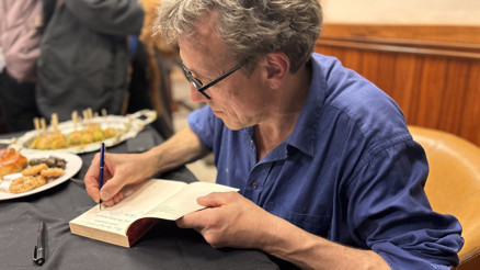 İstanbul: Mit ve Hayal Gücü Jason Goodwin ile Söyleşi Konuşma & Kitap İmza Günü