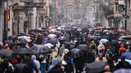 Sıcaklık düşüyor… İstanbul Valiliğinden İstanbul için kuvvetli yağış uyarısı